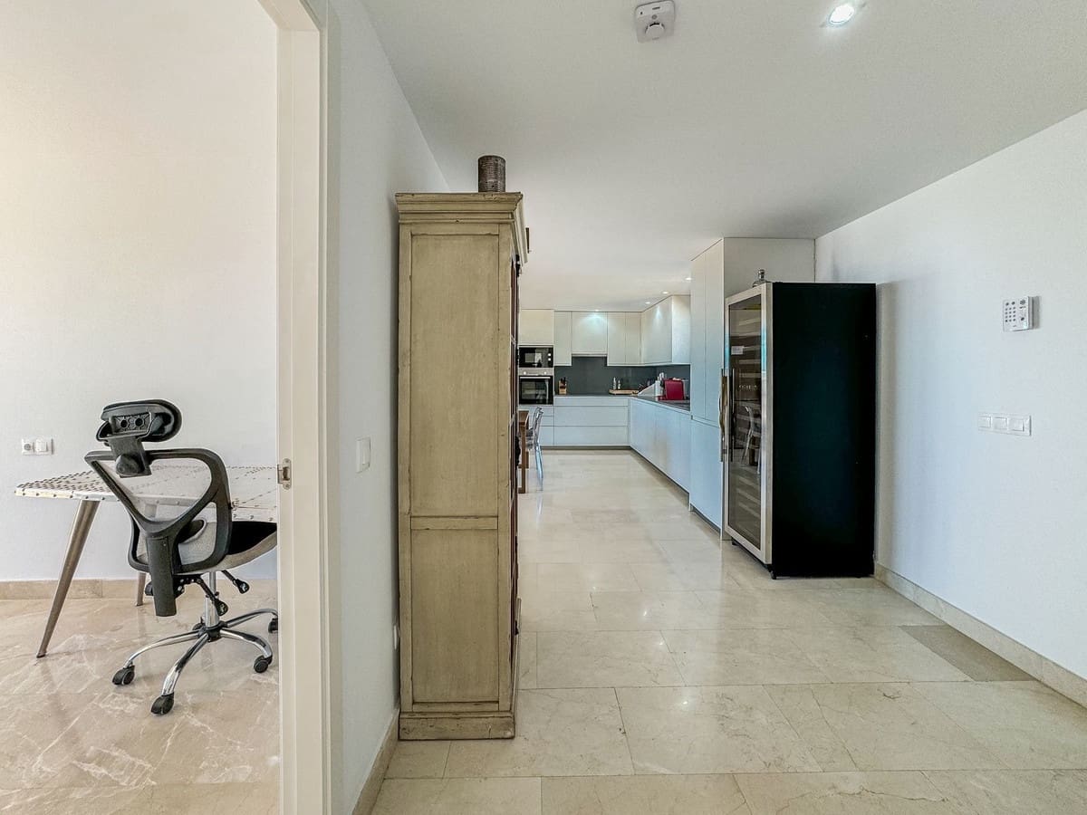 3 makuuhuone Huoneisto myytävänä paikassa Bahia de Casares mukana uima-altaan 
autotalli - 550 000 € (Ref: 9329674)