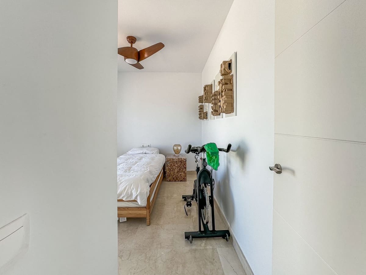 3 makuuhuone Huoneisto myytävänä paikassa Bahia de Casares mukana uima-altaan 
autotalli - 550 000 € (Ref: 9329674)