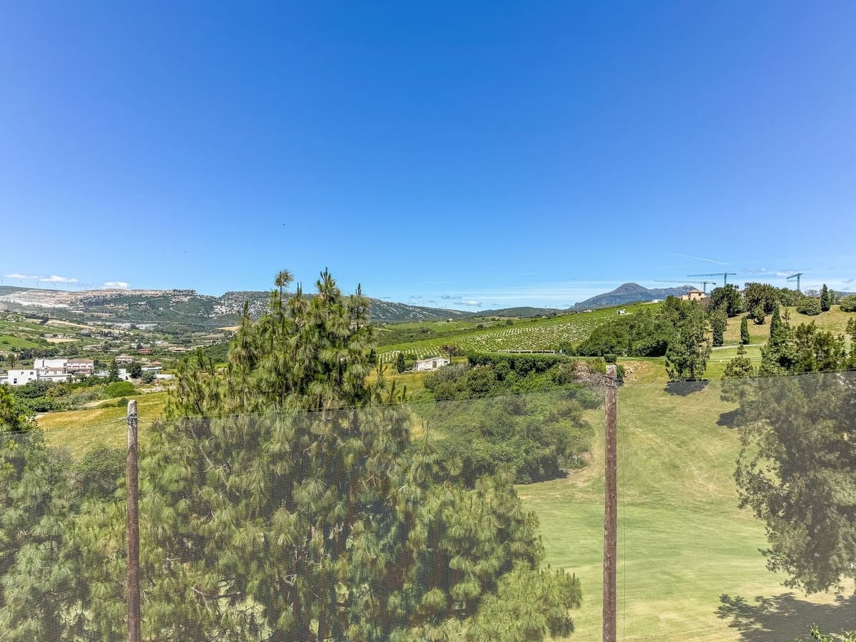 3 makuuhuone Huoneisto myytävänä paikassa Bahia de Casares mukana uima-altaan 
autotalli - 550 000 € (Ref: 9329674)