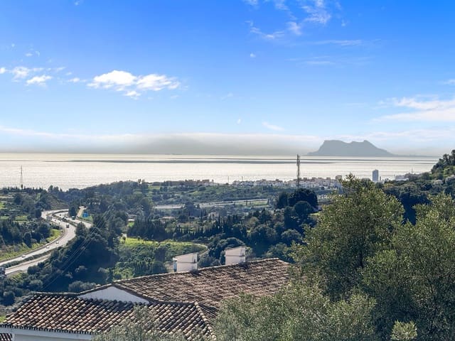 1 soveværelse Lejlighed til salg i Estepona med swimmingpool - € 201.500 (Ref: 9329677)