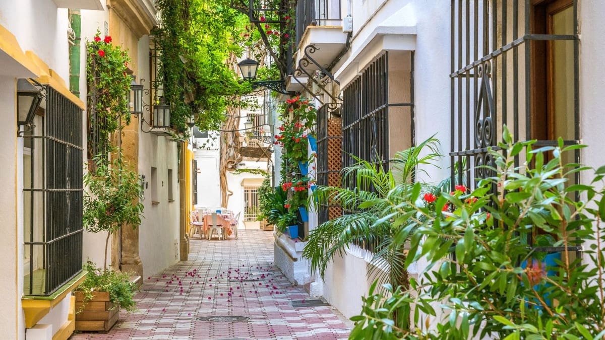 4 makuuhuone Kattohuoneisto myytävänä paikassa Estepona mukana uima-altaan - 474 500 € (Ref: 9339079)