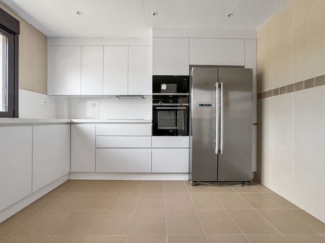 3 soveværelse Villa til salg i Estepona Golf, Estepona med swimmingpool garage - € 850.000 (Ref: 9339091)