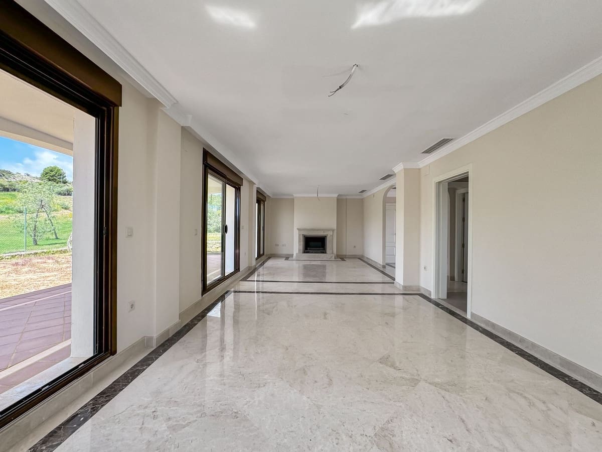 3 soverom Villa til salgs i Estepona med svømmebasseng garasje - € 850 000 (Ref: 9339091)