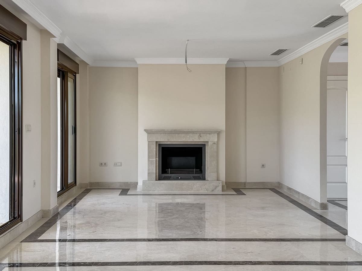 3 soverom Villa til salgs i Estepona med svømmebasseng garasje - € 850 000 (Ref: 9339091)