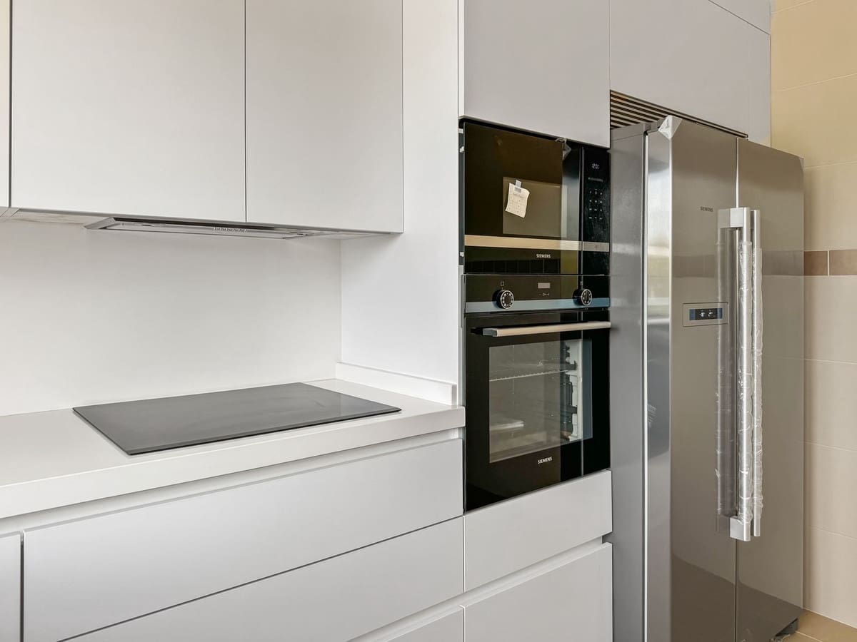 3 soverom Villa til salgs i Estepona med svømmebasseng garasje - € 850 000 (Ref: 9339091)