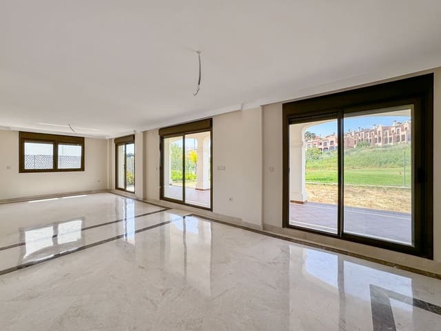 3 soveværelse Villa til salg i Estepona Golf, Estepona med swimmingpool garage - € 850.000 (Ref: 9339091)