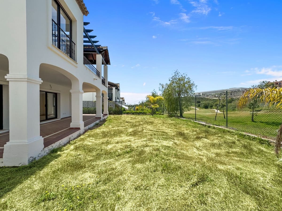 3 soverom Villa til salgs i Estepona med svømmebasseng garasje - € 850 000 (Ref: 9339091)