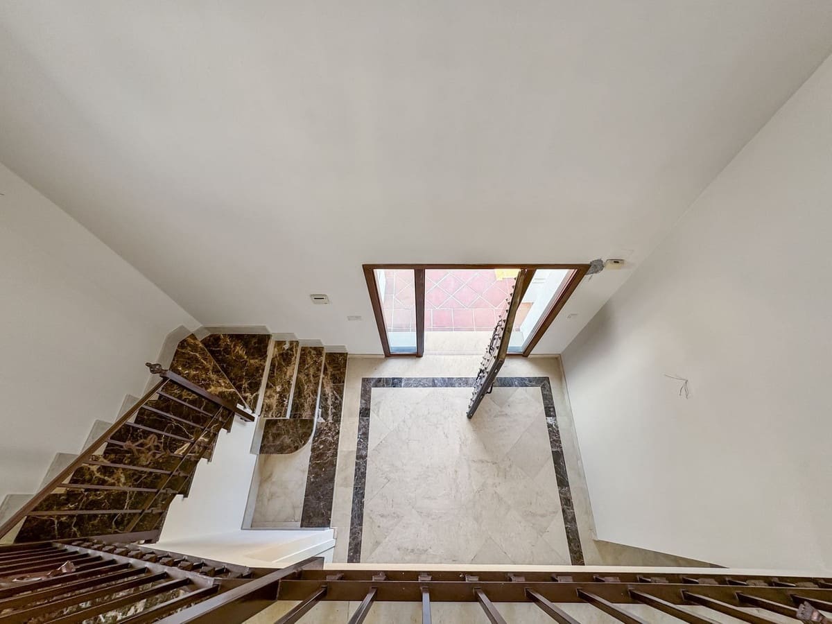 3 soverom Villa til salgs i Estepona med svømmebasseng garasje - € 850 000 (Ref: 9339091)