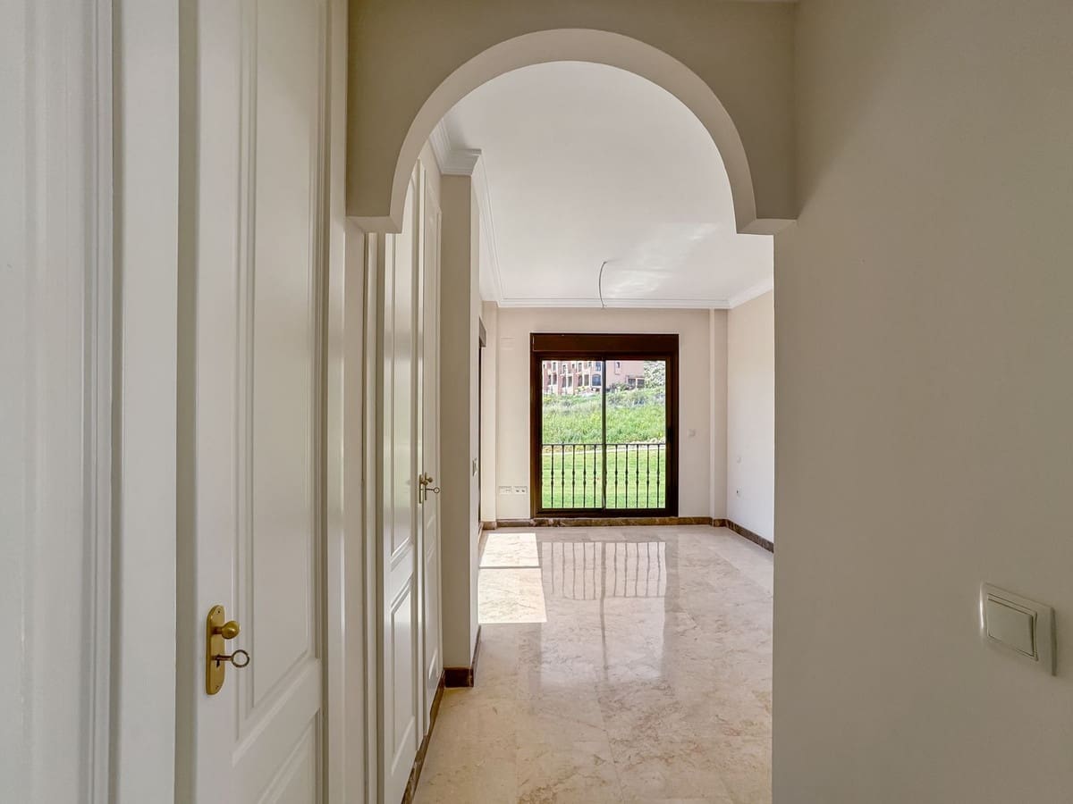 3 soverom Villa til salgs i Estepona med svømmebasseng garasje - € 850 000 (Ref: 9339091)