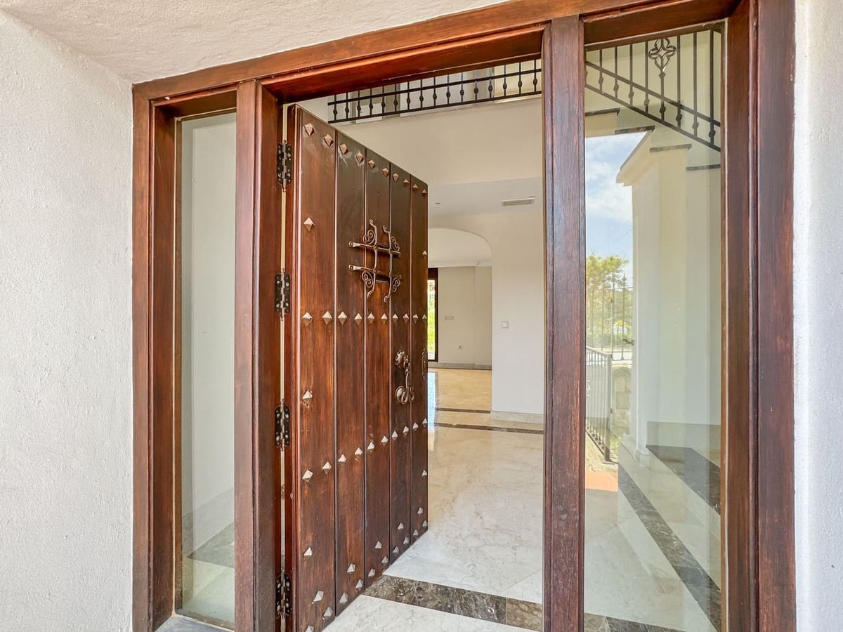 3 soverom Villa til salgs i Estepona med svømmebasseng garasje - € 850 000 (Ref: 9339091)