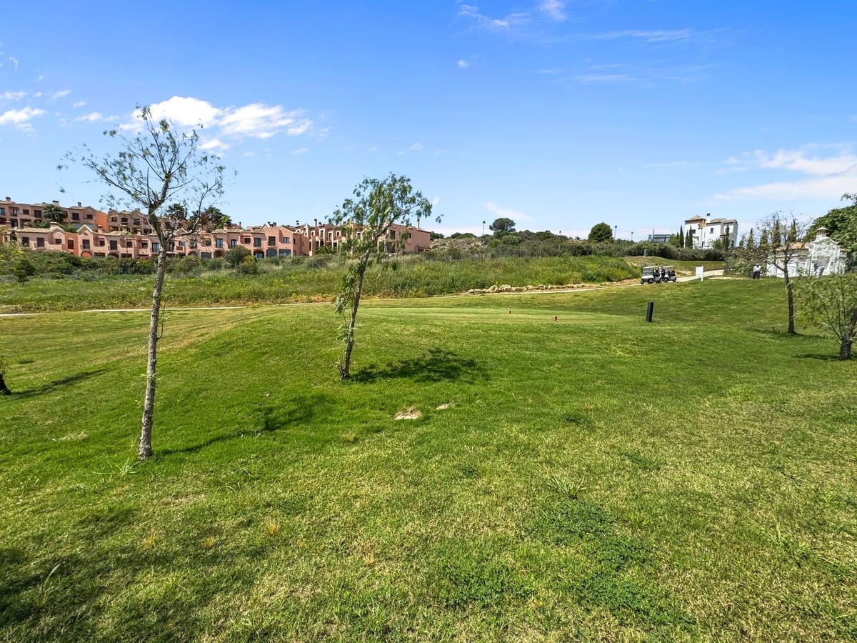 3 soverom Villa til salgs i Estepona med svømmebasseng garasje - € 850 000 (Ref: 9339091)