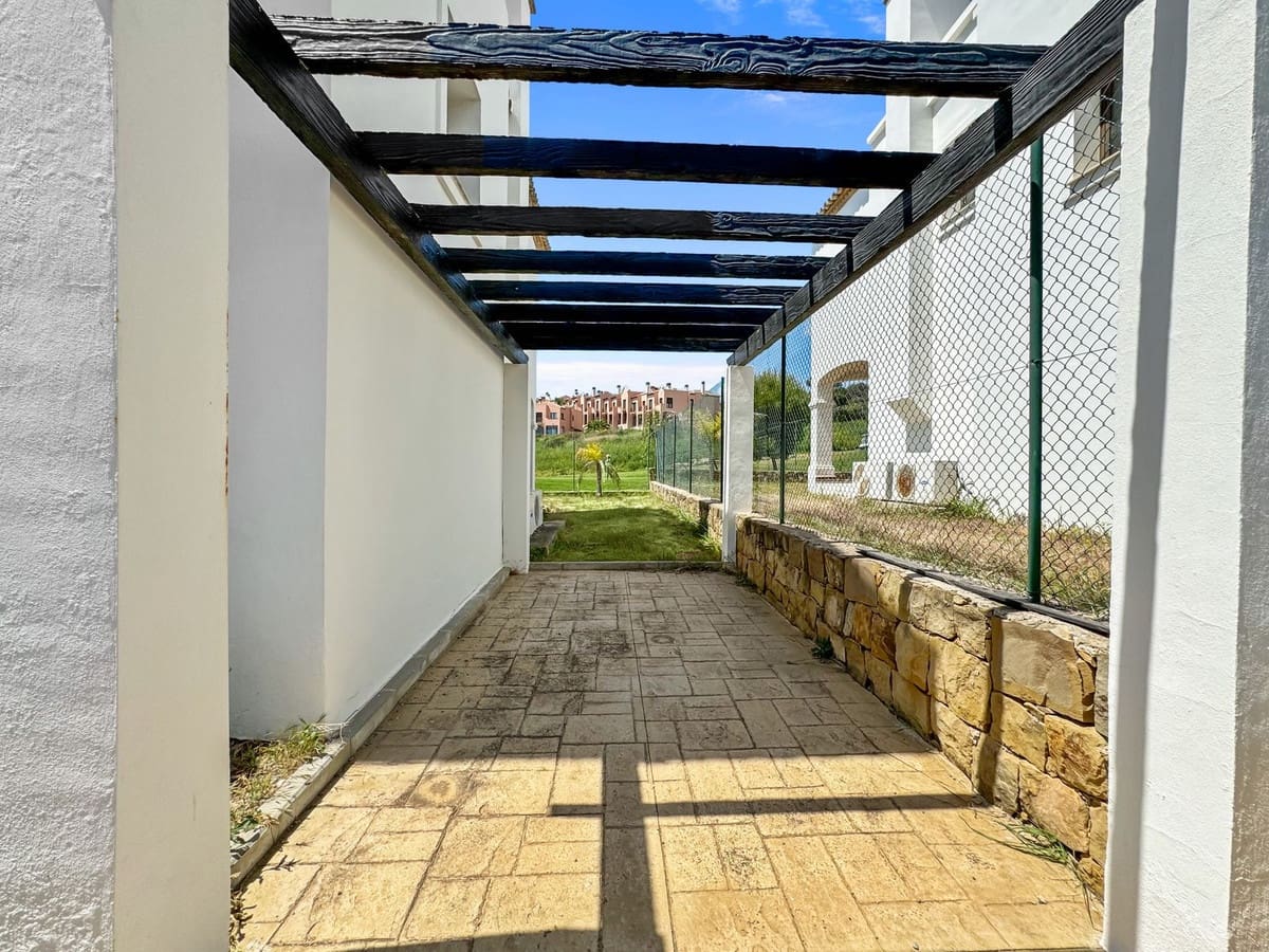 3 soverom Villa til salgs i Estepona med svømmebasseng garasje - € 850 000 (Ref: 9339091)