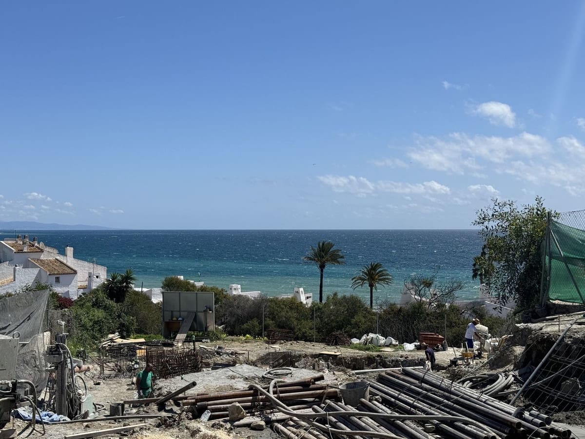 2 bedroom Townhouse for sale in Bahia Dorada with garage - € 655,000 (Ref: 9339092)