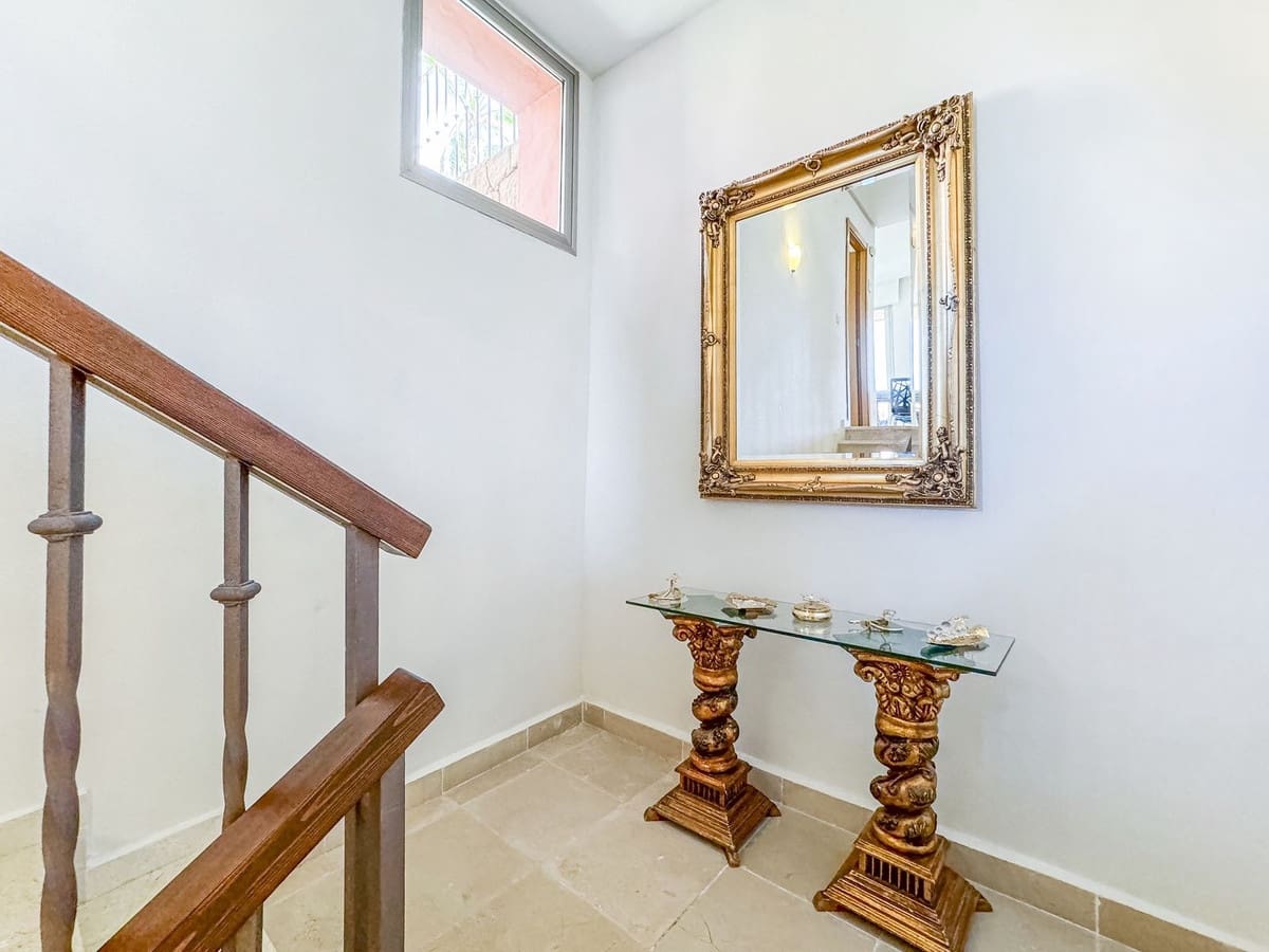 4 sovrum Hus till salu i Manilva med pool garage - 479 000 € (Ref: 9339093)