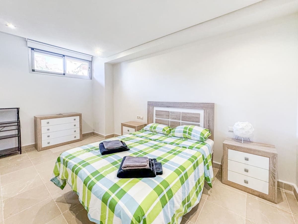 4 sovrum Hus till salu i Manilva med pool garage - 479 000 € (Ref: 9339093)