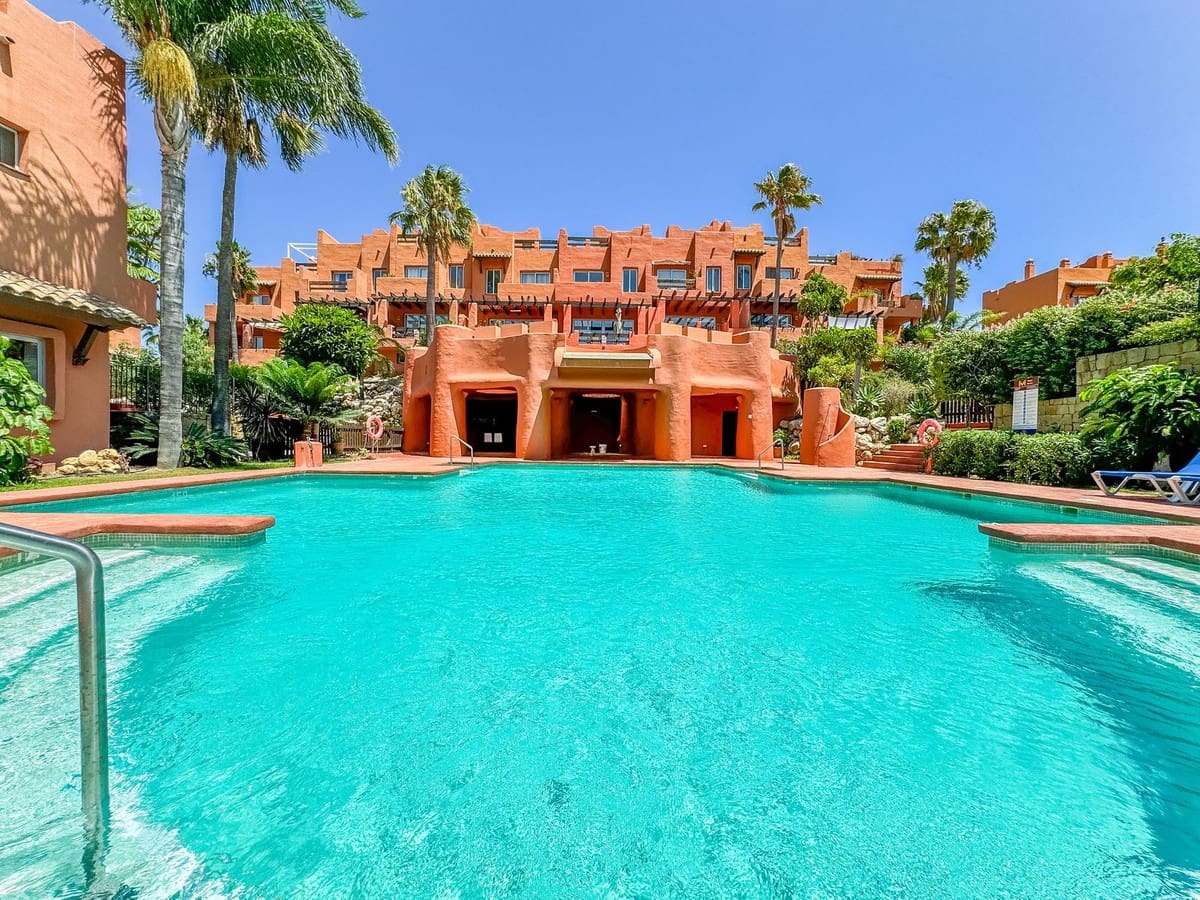 4 sovrum Hus till salu i Manilva med pool garage - 479 000 € (Ref: 9339093)