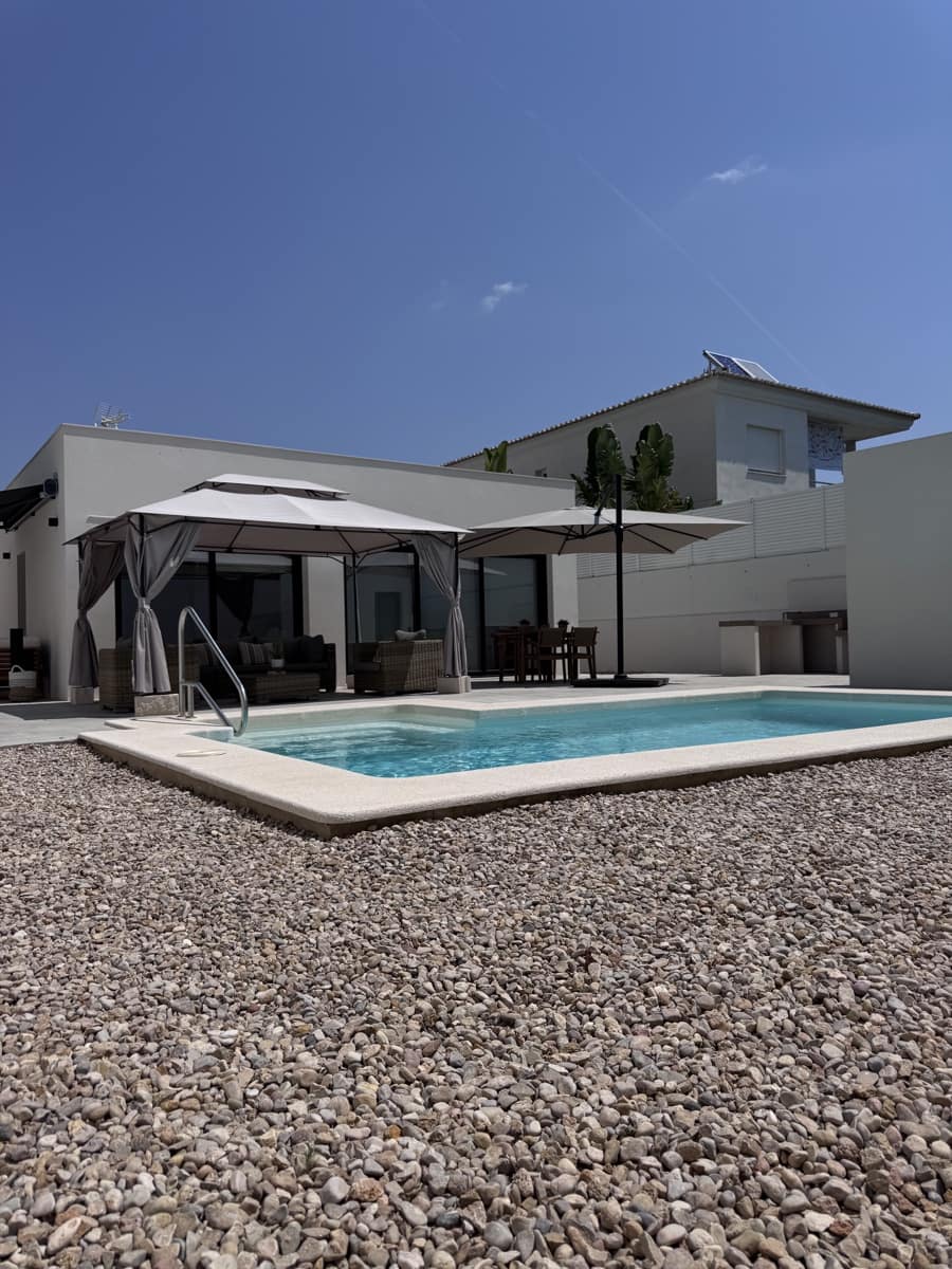 3 sypialnia Willa na sprzedaż w Betera z basenem garażem - 585 000 € (Ref: 9337268)