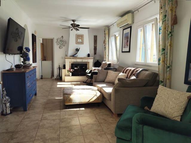 4 bedroom Villa for sale in Orihuela Costa, Orihuela with pool garage - € 359,950 (Ref: 9332884)