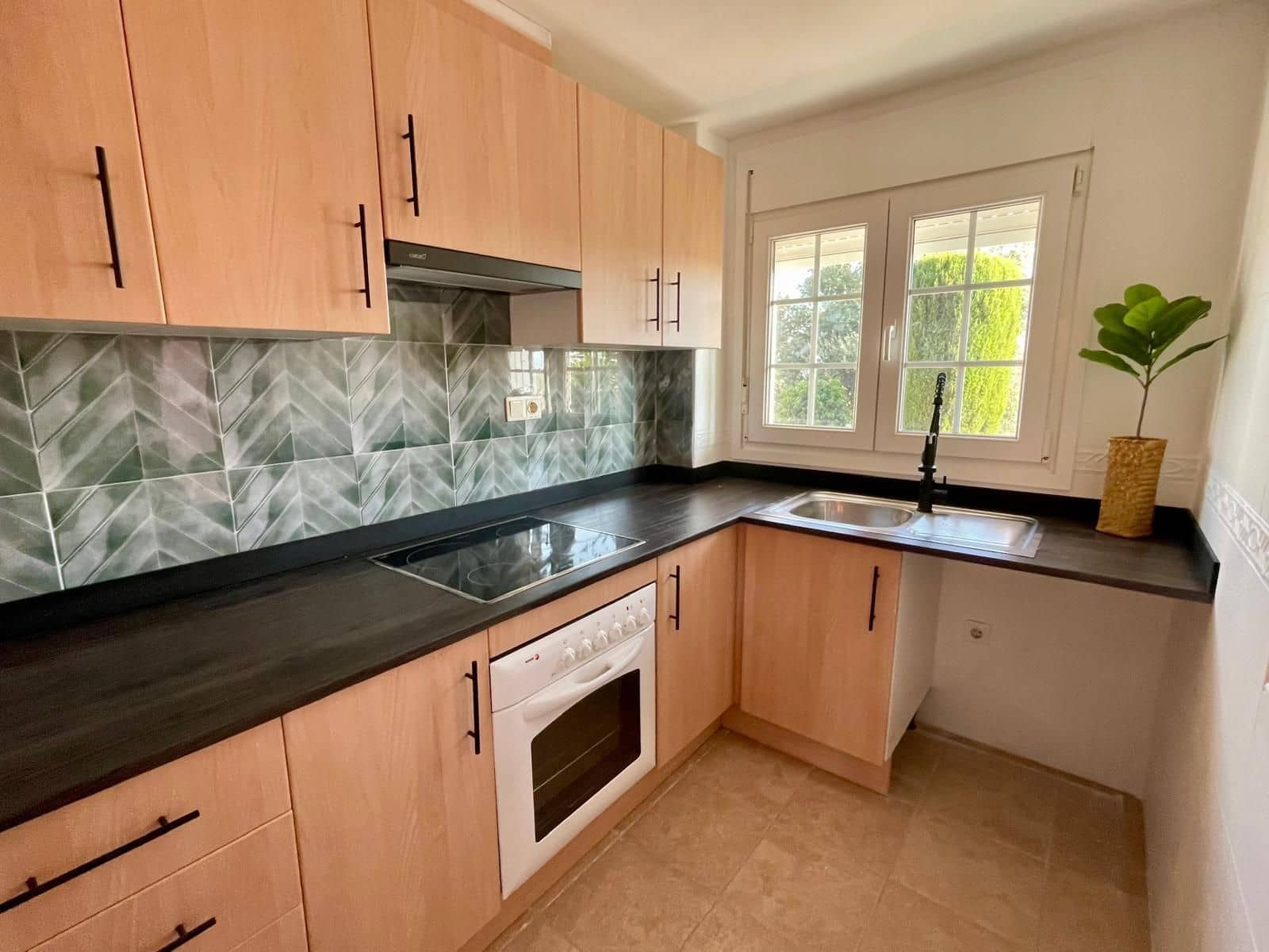 2 slaapkamer Villa te koop in Banos y Mendigo met zwembad - € 178.800 (Ref: 9751578)