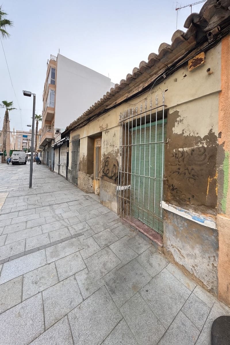 Terrain à Bâtir à vendre à Torrevieja - 600 000 € (Ref: 9343318)