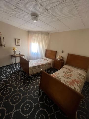 4 bedroom Apartment for sale in Sax - € 120,000 (Ref: 9343319)