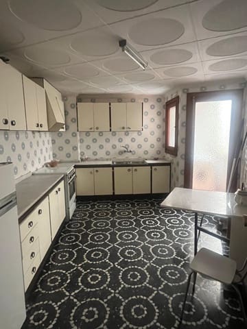 4 bedroom Apartment for sale in Sax - € 120,000 (Ref: 9343319)