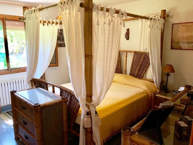 5 bedroom Villa for sale in L'Alcora with pool garage - € 390,000 (Ref: 9360112)