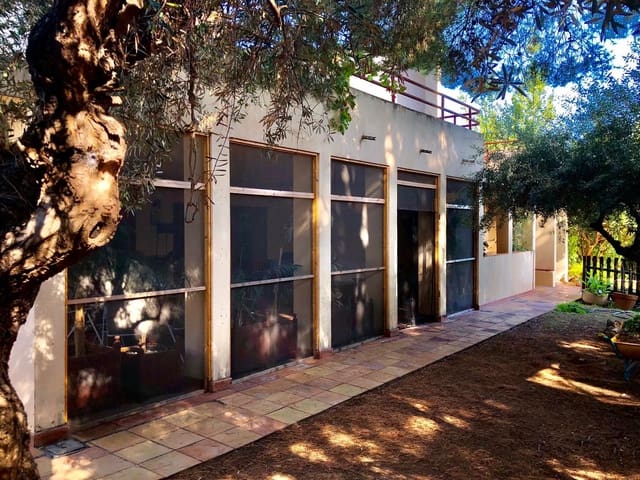 5 bedroom Villa for sale in L'Alcora with pool garage - € 390,000 (Ref: 9360112)