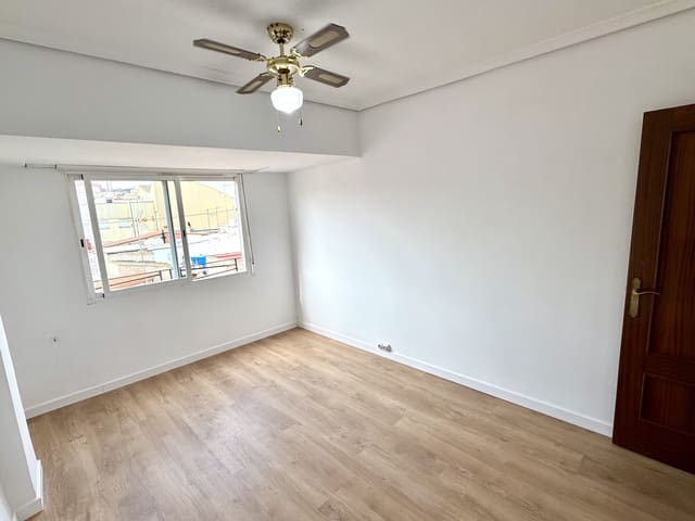 2 bedroom Apartment for sale in Norte, Castelló de la Plana - € 120,000 (Ref: 9363302)