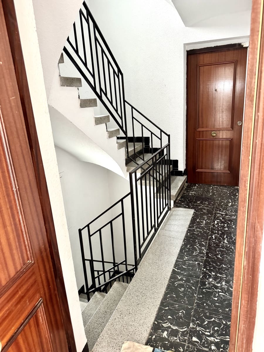 2 bedroom Apartment for sale in Castello de la Plana - € 120,000 (Ref: 9363302)