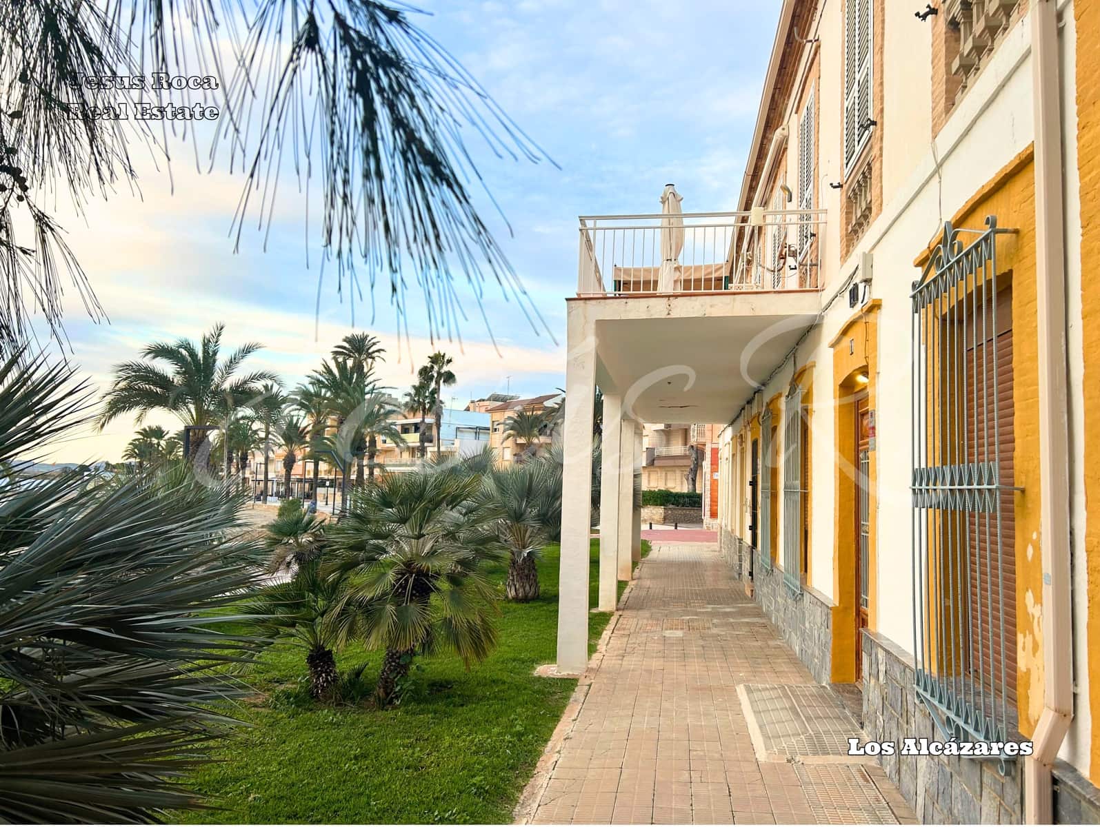 3 slaapkamer Villa te koop in Los Alcazares met zwembad garage - € 407.000 (Ref: 9481646)