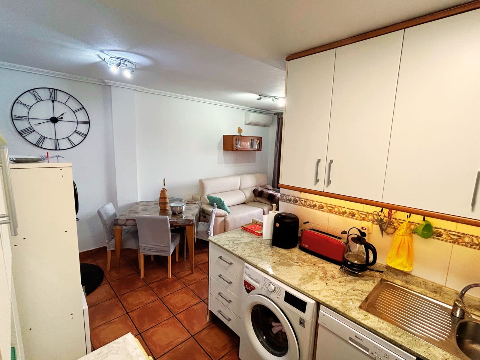 2 sypialnia Apartament przy plaży na sprzedaż w Los Alcazares z basenem garażem - 145 000 € (Ref: 9523697)