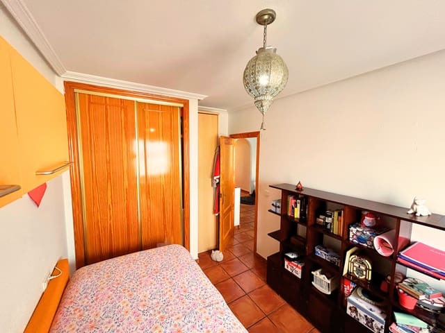 2 slaapkamer Strandappartement te koop in Los Narejos - Punta Calera, Los Alcázares met zwembad garage - € 143.000 (Ref: 9523697)