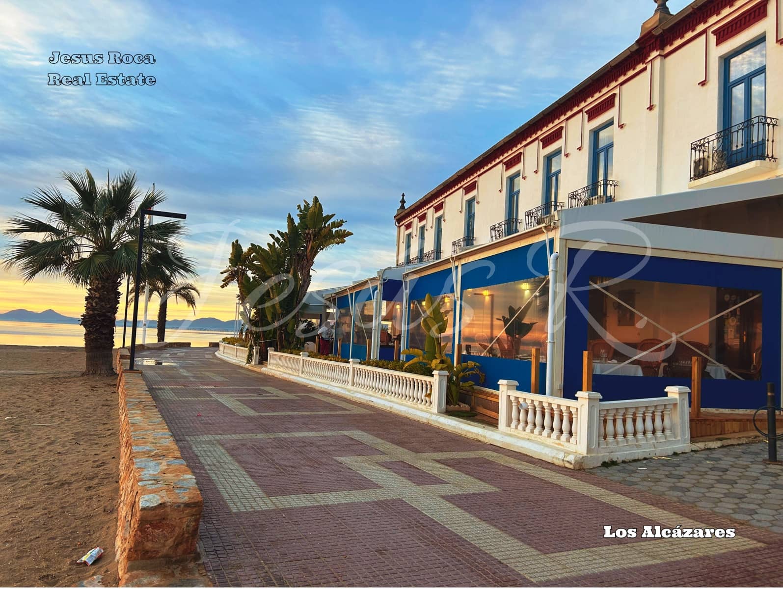 2 makuuhuone Ranta-asunto myytävänä paikassa Los Alcazares mukana uima-altaan 
autotalli - 145 000 € (Ref: 9523697)