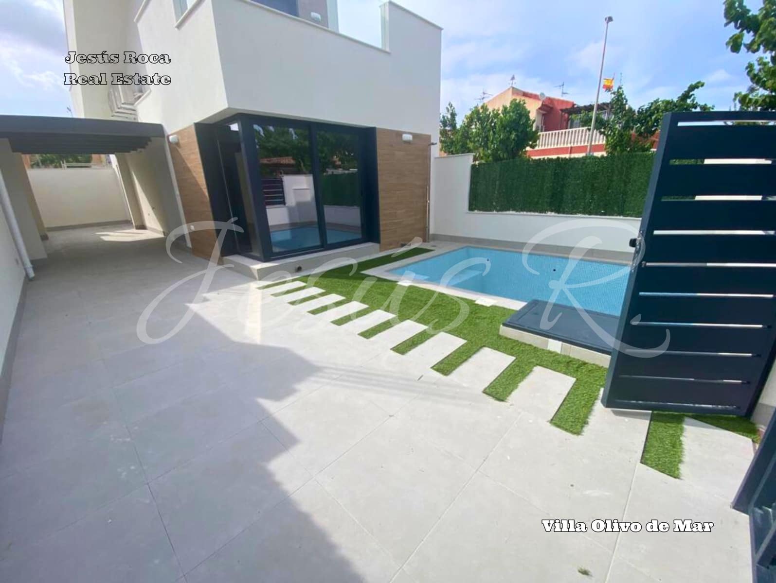 2 bedroom Villa for sale in Los Alcazares with pool garage - € 419,900 (Ref: 9620699)
