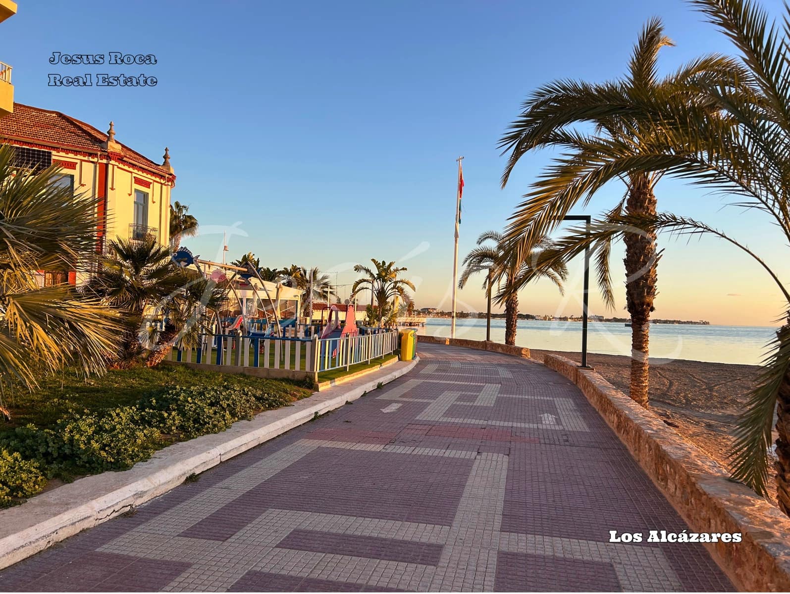 2 bedroom Villa for sale in Los Alcazares with pool garage - € 419,900 (Ref: 9620699)