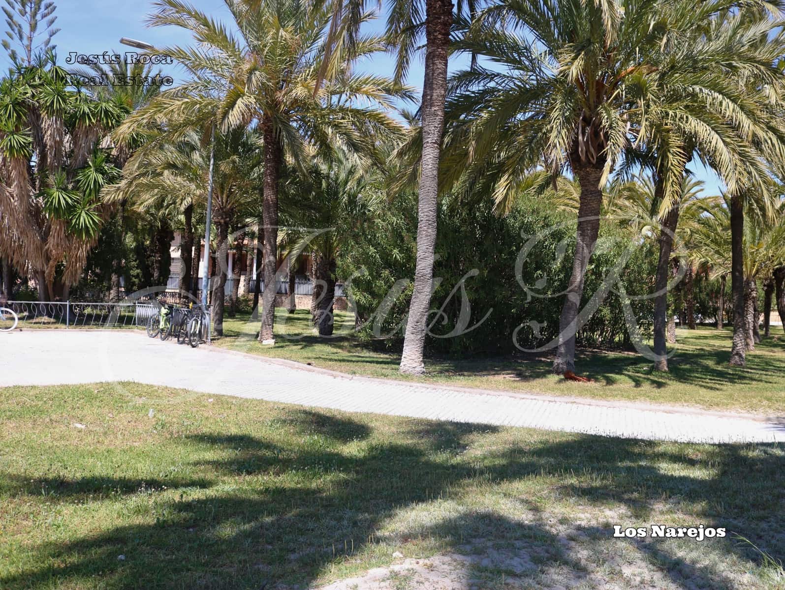 2 bedroom Villa for sale in Los Alcazares with pool garage - € 419,900 (Ref: 9620699)