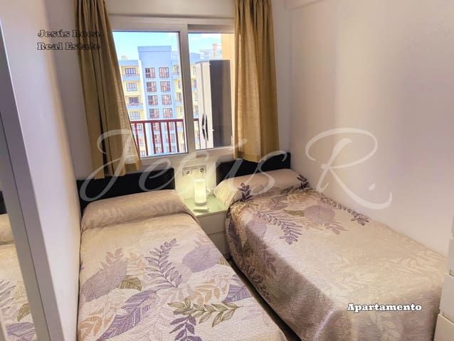 2 makuuhuone Ranta-asunto myytävänä paikassa La Manga del Mar Menor mukana uima-altaan - 180 000 € (Ref: 9685671)