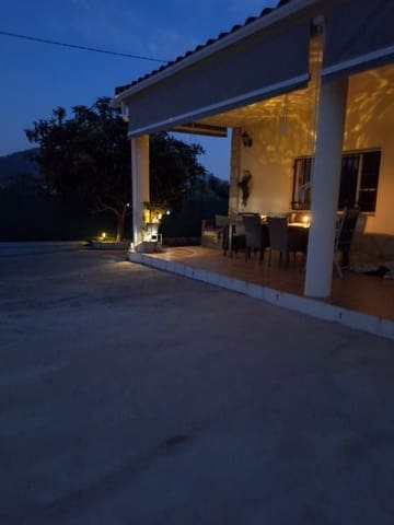 3 makuuhuone Maalaistalo myytävänä paikassa Llocnou d'en Fenollet mukana uima-altaan 
autotalli - 237 000 € (Ref: 9502740)