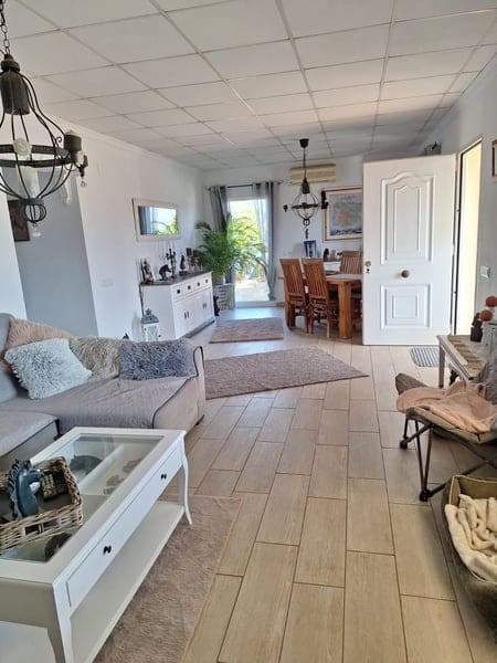 3 makuuhuone Maalaistalo myytävänä paikassa Llocnou d'en Fenollet mukana uima-altaan 
autotalli - 237 000 € (Ref: 9502740)