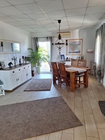 3 makuuhuone Maalaistalo myytävänä paikassa Llocnou d'en Fenollet mukana uima-altaan 
autotalli - 237 000 € (Ref: 9502740)