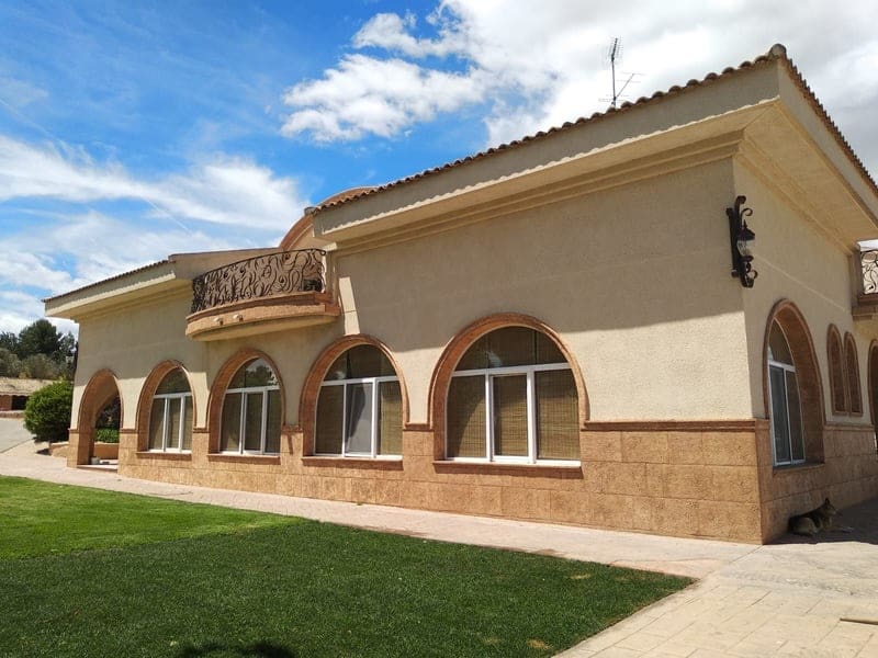 6 sovrum Finca/Hus på landet till salu i Montserrat med pool garage - 2 200 000 € (Ref: 9502791)