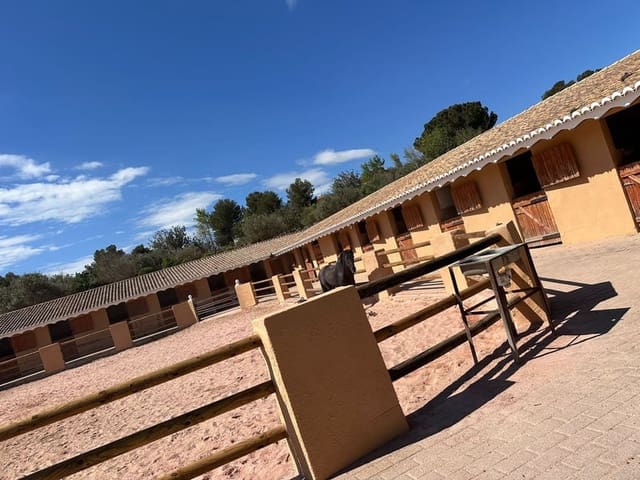 6 sovrum Finca/Hus på landet till salu i Montserrat med pool garage - 2 200 000 € (Ref: 9502791)