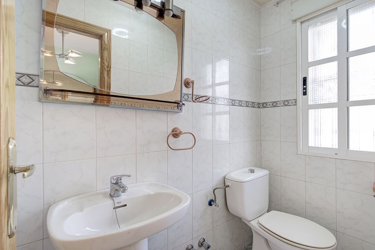 4 soveværelse Villa til salg i Huetor Vega - € 299.000 (Ref: 10048676)
