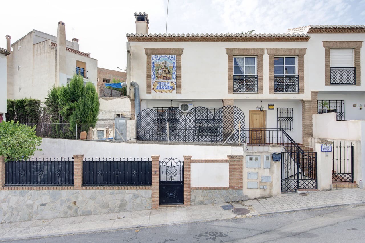 4 soveværelse Villa til salg i Huetor Vega - € 299.000 (Ref: 10048676)
