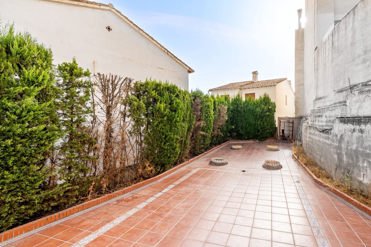 4 soveværelse Villa til salg i Huetor Vega - € 299.000 (Ref: 10048676)