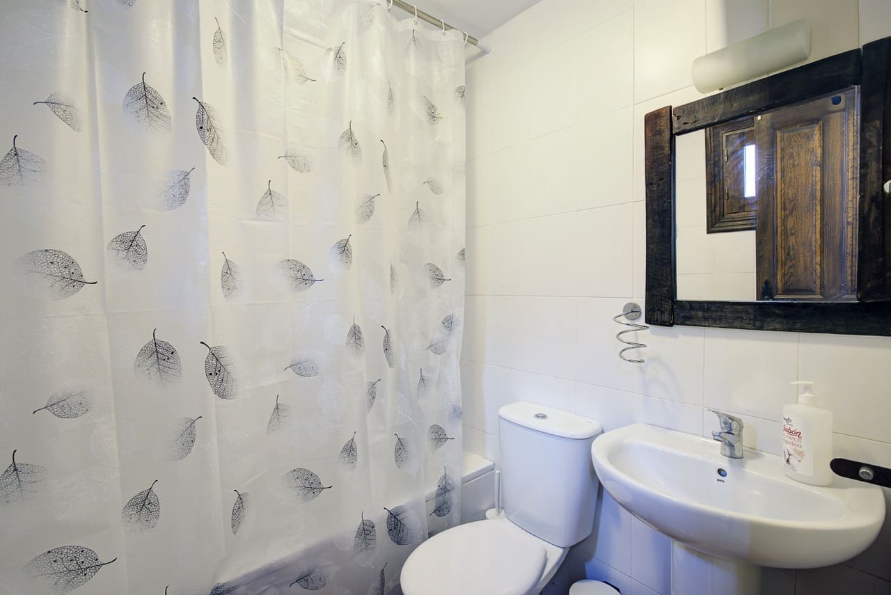 10 soveværelse Virksomhed til salg i Granada by - € 1.600.000 (Ref: 9393479)