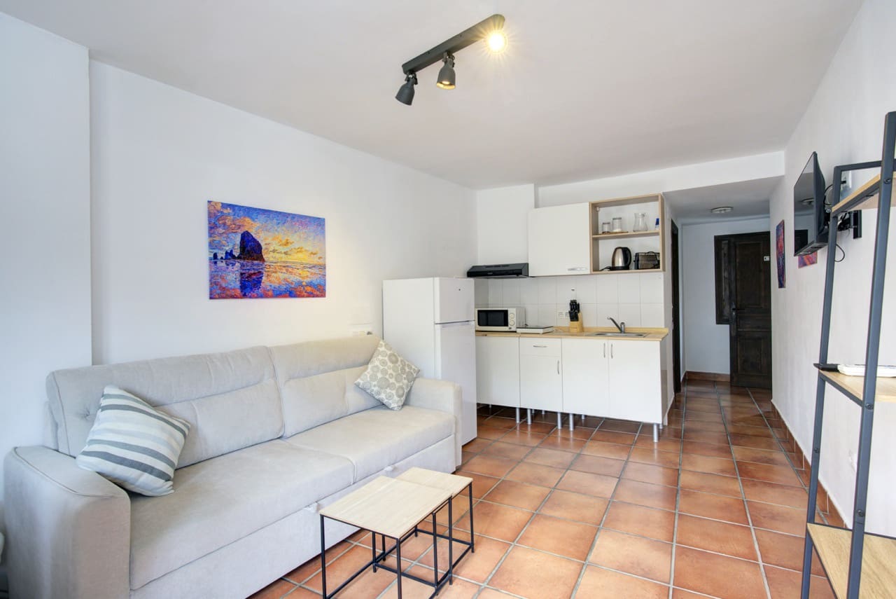 10 soveværelse Virksomhed til salg i Granada by - € 1.600.000 (Ref: 9393479)