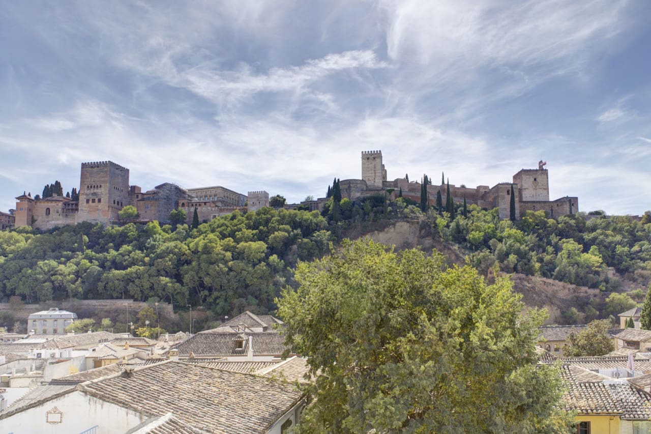 10 soveværelse Virksomhed til salg i Granada by - € 1.600.000 (Ref: 9393479)