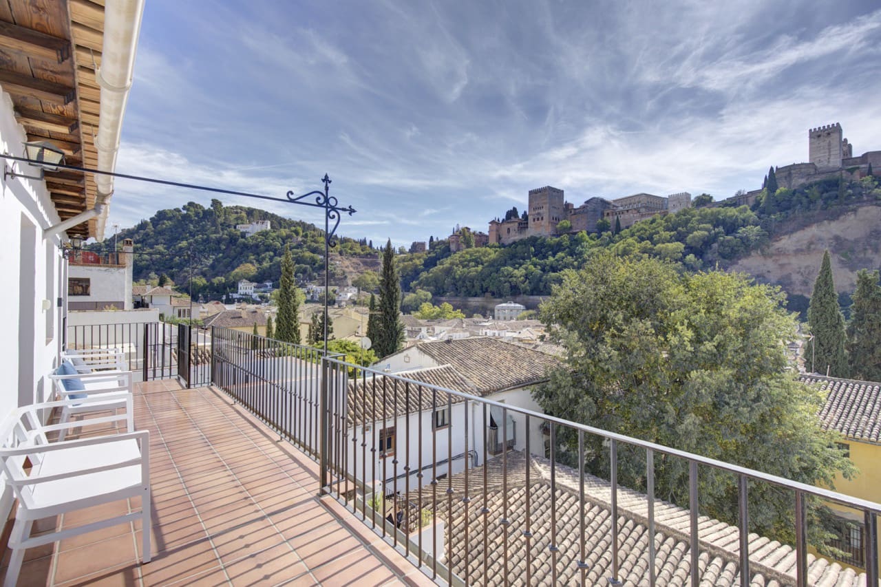 10 soveværelse Virksomhed til salg i Granada by - € 1.600.000 (Ref: 9393479)